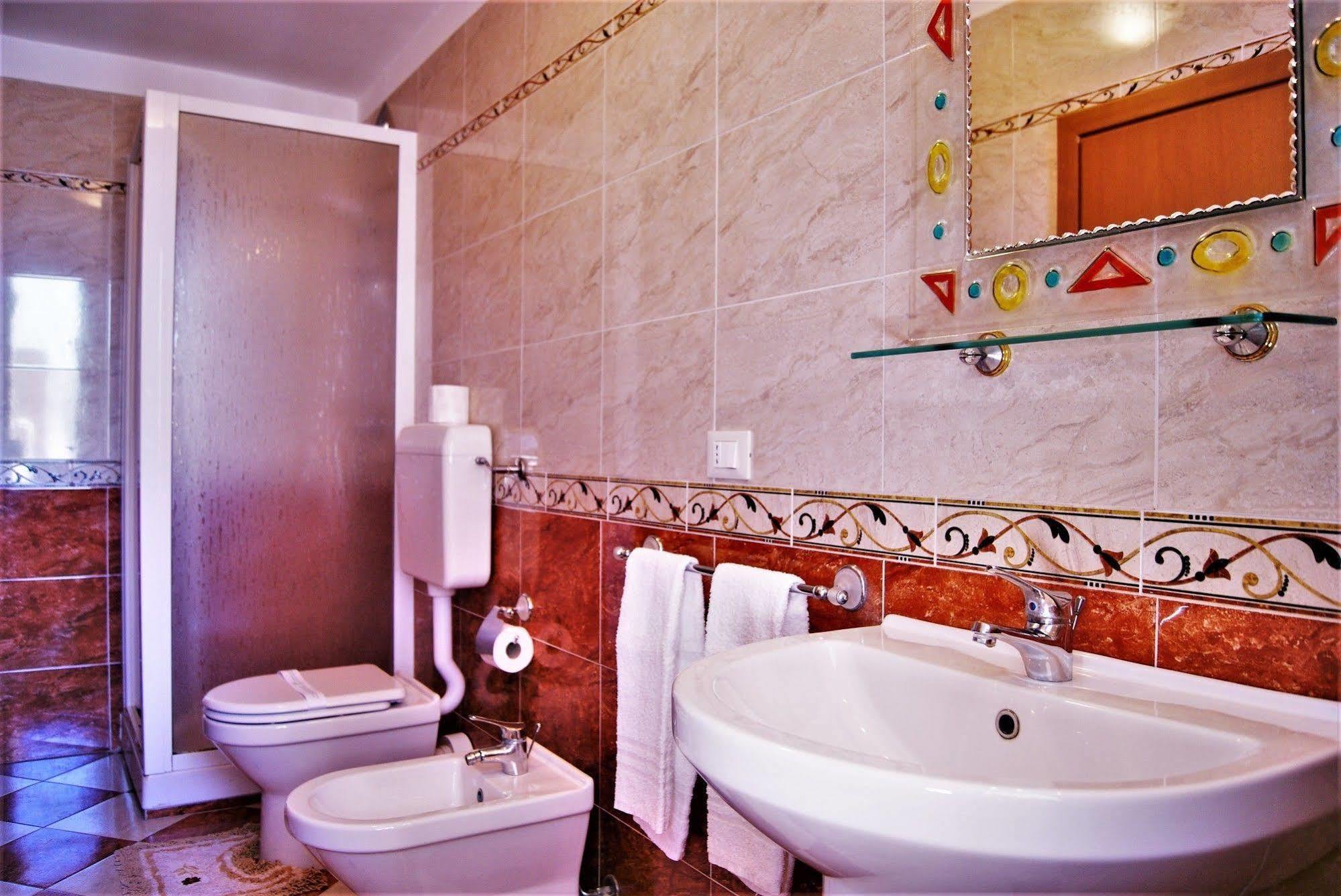 Oleaster - Rooms & Apartments 볼로네타 외부 사진